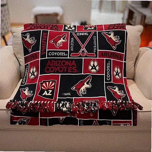 Arizona Coyotes NHL Fleece Blanket Throw Fringe Hockey Team Red Black AZ Gsme