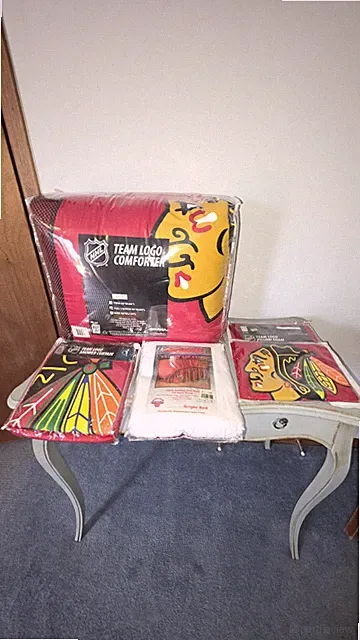 Sports Coverage Chicago Blackhawks Queen Comforter Set with Shams & Skirt
