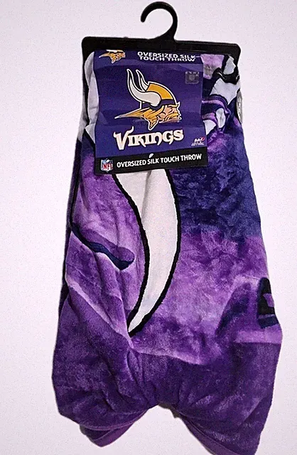 VIKINGS Oversized NHL. Silk Touch THROW With Tags 55x70