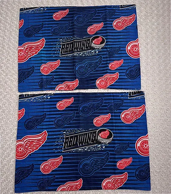 VTG 80s Rare blue Detroit Red Wings Hockey USA *set of 2 Pillow Shams Pillowcase